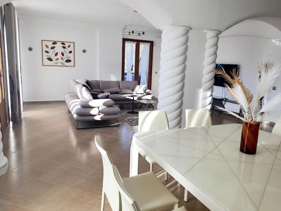 베라트 Magnolia Luxury Penthouse 아파트 외부 사진